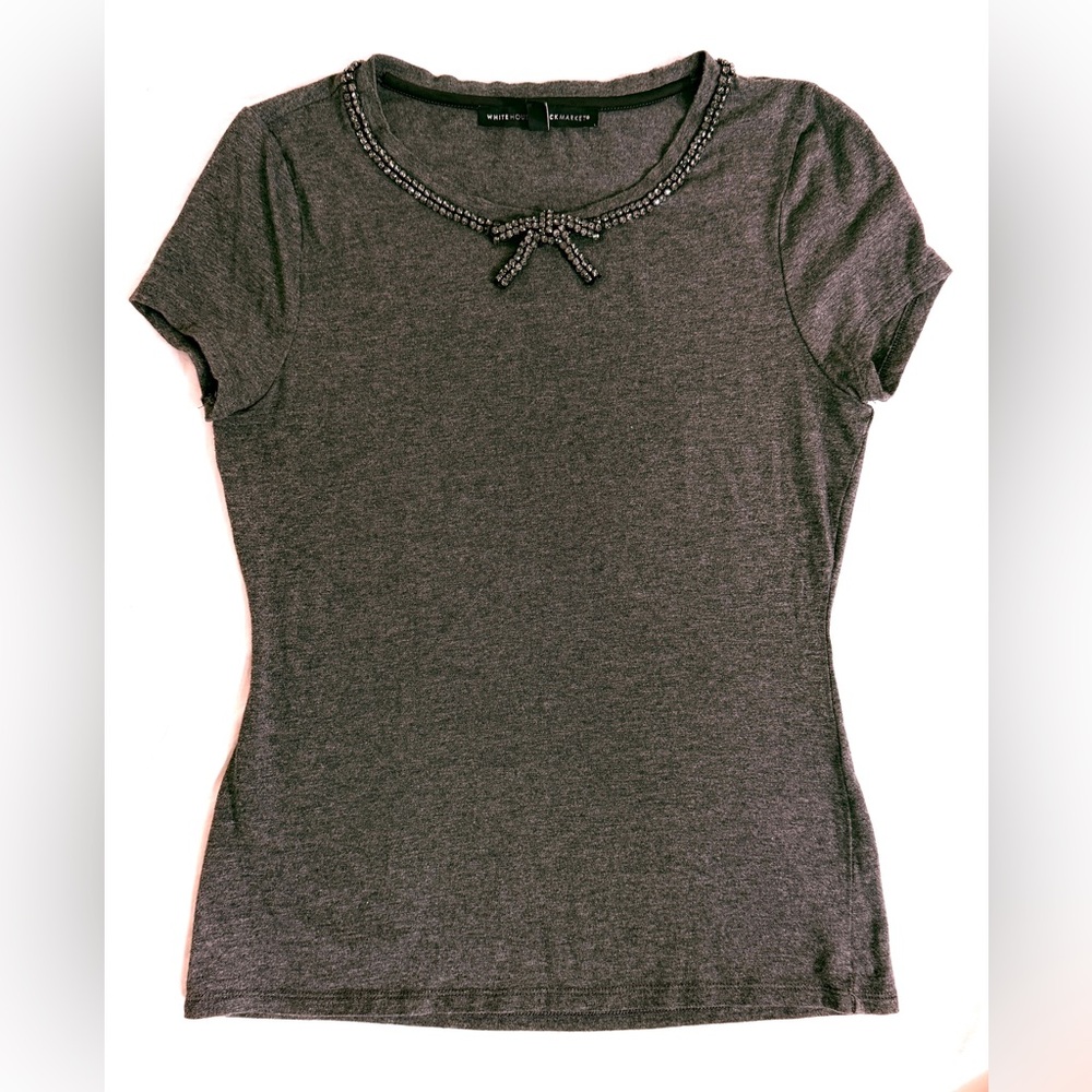 White House Black Market Women Size XXS Gray Knit Top Rhinestone Bow Necklace